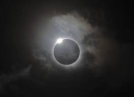 Wallpaper et fond d'écran eclipse solaire paysage nature soleil ciel eclipse solaire | solar eclipse. Eclipse Solaire Spectaculaire En Australie Greg Wood Astronomie Et Espace Solar Eclipse Eclipse Super Moon