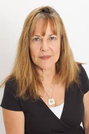 I have just received my statement of sales from the publisher of my  book..'Englands Gardens. A Modern History'…I am thrilled to discover that  North America is the second largest market..closely followed by