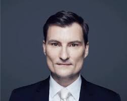 How ballet dancer turned leader overcame a production crisis