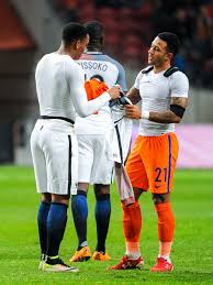 Le capitaine de l'ol n'a pas connu le plus doux des retours à la compétition après sa grave blessure aux ligaments croisés en décembre dernier. Depay Memphis Depay Transfer News Get Your Facts Straight