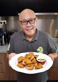 Growing Up Mr Roland Lim Knew That He Was In For A Treat Whenever His Father Who Experimented With Recipes At Prawn Fritters Fish Recipes Chinese Style Food