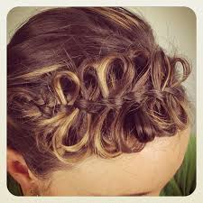 The basic concept of this braided bow is inspired by a darling hairstyle the subtle bow which can be found on our friend. The Bow Braid Cute Braided Hairstyles Cute Girls Hairstyles