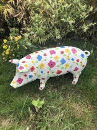 Nach kundenwunsch und kundenidee bemalt! Schweine Figuren Garten Deko Gartenfiguren Handelsagentur Richter Lebensgrosse Figuren Gartenfiguren