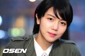 또한 박찬욱 감독은 <박쥐>는 '사랑'에 관한 영화일 수 있으며 가장 강조하고 싶은 것 역시 사랑이라 말한다. ê¹€ì˜¥ë¹ˆ ì—°ê¸°ìžì˜ ê¸¸ ì§„ì‹¬ìœ¼ë¡œ í¬ê¸°í•˜ë ¤ í–ˆì—ˆë‹¤ ì¸í„°ë·° Sbsì—°ì˜ˆë‰´ìŠ¤