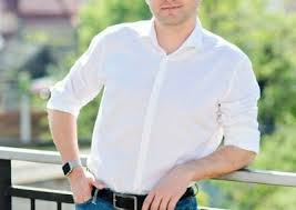 Radek vondráček (born 30 december 1973) is a czech lawyer and politician who has served as speaker of the chamber of deputies of the czech republic since november 2017. Radek Vondracek Ano Bude Lip