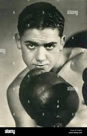 Flyweight boxer hi-res stock photography and images