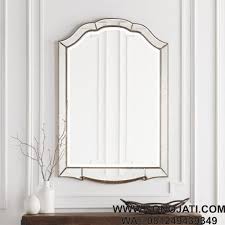 Cermin dinding berbentuk bulat adalah salah satu bentuk cermin yang paling umum selain cermin jika ukiran yang anda pilih terlalu besar akan membuat dinding anda terlihat sangat penuh dan. Cermin Dinding Besar Atchison Sono Jati Furniture