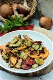 Feves Au Chorizo Champignons Et Menthe Happy Papilles Recette Recette Feves Recettes De Cuisine Chorizo