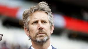 Edwin van der Sar kreeg tijdens de onderhandelingen een dildo cadeau!'
