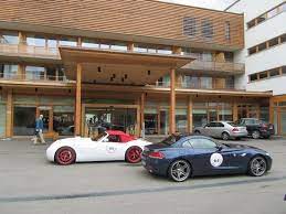 Travel charme ifen hotel kleinwalsertal si trova a mittelberg e vanta una posizione strategica nel centro della città gli animali sono accettati presso travel charme ifen hotel kleinwalsertal? Entrance Picture Of Travel Charme Ifen Hotel Kleinwalsertal Hirschegg Tripadvisor
