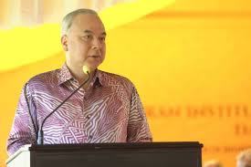 Sultan perak, sultan nazrin shah hari ini membuat beberapa titah yang tegas mengenai audio : Agong Dahului Senarai Penerima Pingat Sempena Ulang Tahun Keputeraan Sultan Perak