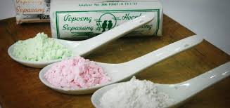 Untuk membuat crepes, pati manioc dibasahi dengan air, lalu diayak melalui saringan halus untuk menghasilkan bubuk seperti salju. Welcome To Tepung Hunkwee Website Tepung Hunkwee Kualitas Terbaik Cap Sepasang Burung Anak Makan Matahari