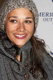 Reel Artsy Rashida Jones Interview Rashida Jones Freckles Girl Women With Freckles