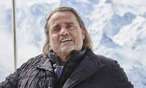 Eine James-Bond-Welt in Tirols Gebirge