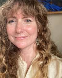 Stacey Plate's Instagram, Twitter & Facebook