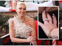 Gwen stefani engagement ring from blake shelton cost. How Much Does Gwen Stefani S Engagement Ring From Blake Shelton Cost Photos