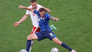 El partido arrancó de manera cerrada, eslovaquia apostaba a estar bien parado atrás y no dejaba entrar a españa, sin embargo un autogol al 30 de martin dúbravka ponía al frente a la furia roja que justo antes de irse al descanso. Polonia Eslovaquia En Directo Eurocopa 2021 En Vivo
