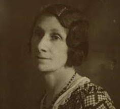 Betty Mudd's Instagram, Twitter & Facebook