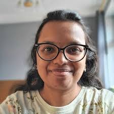 Anna Huth's Instagram, Twitter & Facebook