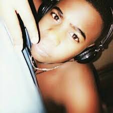 Stream Oneida Gomez music