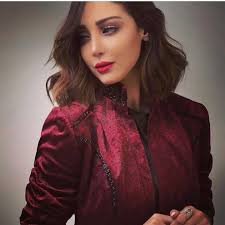 الانثى انسان