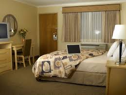 Offering rail service to downtown san francisco and to san. Inn On Broadway Places To Stay In San Francisco Stay Sf
