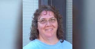 Leann Gomez's Instagram, Twitter & Facebook