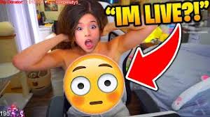 I hope you guys say haha, and upvotes/awards are to the left. Download Twitch Girl Fails 2019 Ft Pokimane Djarii Pink Sparkles Alinity Cincinbear 18 In Mp4 And 3gp Codedwap