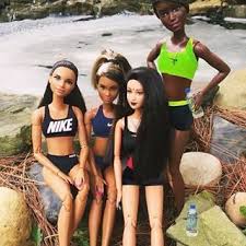 Scopri ricette, idee per la casa, consigli di stile e altre idee da provare. Pin Auf Barbie Swimwear Lingerie