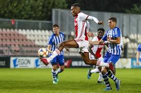 In the game fifa 21 his overall rating is 75. Gravenberch Weerlegt Geruchten Als Het Aan Mij Ligt Teken Ik Zeker Nog Een Keer Bij Ajaxfanzone Nl