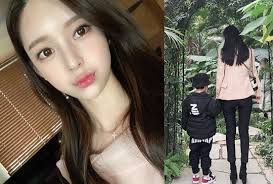 Im asking because the korean serial is going to end next week. True Beauty Webtoon Writer Yaongyi Confesses That She Is A Single Mother To A Son