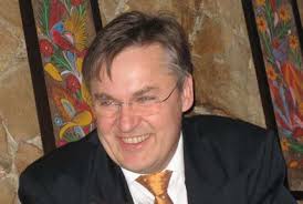 l 6 l 8 l 14 Aufsichtsrat Neue Amtsperiode unter Vorsitz von Horst  Teichmanis Vorstandswechsel Caroline Schubert übernimmt Vo