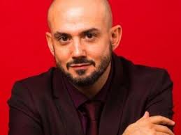 Manuel Picón presenta su primer trabajo en Sevilla