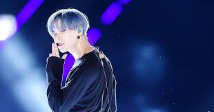 For taemin, this mushroom head hairstyle makes him look more and more… lee taemin red hair lee taemin best pictures lee taemin short hairstyle lee taemin long hairstyle lee taemin cool hairstyle lee taemin brown hair color trendt hairstyle lee taemin unique hair… Shinee S Taemin Looks Like An Ice Prince With His New Hairstyle Koreaboo