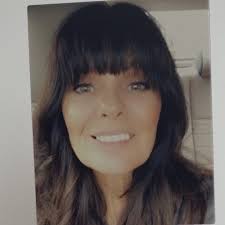 Tina Dalli's Instagram, Twitter & Facebook