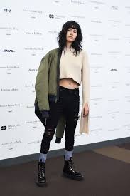street style 渋谷 julia abeさん 2016年10月17日撮影 fashionsnap com ストリートスタイル 撮影 ヴィンテージ
