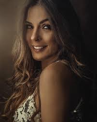 Ale Rivera's Instagram, Twitter & Facebook