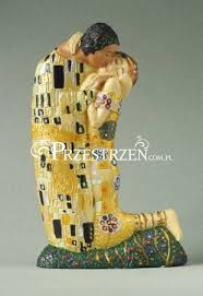Kiedy mowa o mozaice w sztuce, pierwsze dzieło przychodzące na myśl to właśnie pocałunek klimta, znane również laikom. Figurka Parastone Pocalunek Gustav Klimt Miniatura Sklep Przestrzen Com Pl