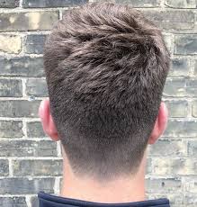 Le Degrade A La Nuque Coupe De Cheveux Homme Coiffure Homme Coupe Cheveux Homme Coupe De Cheveux