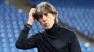Joachim löw was born on february 3, 1960 in schönau, germany. Joachim Low Bleibt Bundestrainer Entscheidung Ist Ein Armutszeugnis Stern De