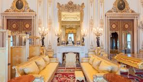 You can install this wallpaper on your desktop or on your mobile phone and other gadgets that support wallpaper. Royal Palace 360 Tours Buckingham Palace St George S Chapel Windsor Castle