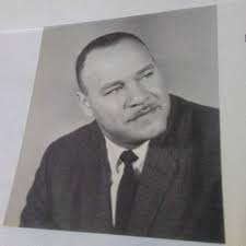 1973 Otis Fulton, Moses Malone ปฒ 2 Staff Photo by DavidA Har Harvey JM's  Otis Fulton Does Not Go for Head Fake by Moses Malone (24) Wave Wins  Regional Behind Malone, 62-43