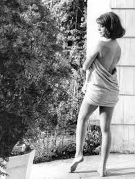 Natalie Photographed With Her Bare Back Exposed Blackandwhite Natalie Wood Steve Mcqueen Actresses