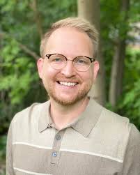 🌟GUEST ARTIST SPOTLIGHT🌟 Meet Peter Grau who will also be conducting BHC  Chamber Singers with Vocal Ensemble QC in The Vivaldi Concert December 12. Peter  Grau (he/him/his) is a Vocal Music Director