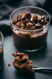 Creme Au Chocolat Speculoos Amandes Caramelisees In The Mood For Food Recette Creme Au Chocolat Idee Recette Cuisine Et Boissons