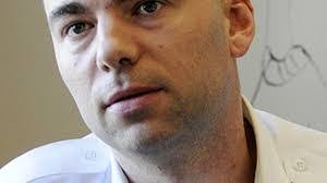 Derek Hogg's Instagram, Twitter & Facebook