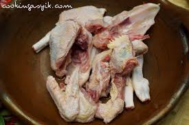 Lumuri ayam bersama air jeruk nipis. Ayam Goreng Pedas Ala Madura Hati Hati Ketagihan Cooking Asyik