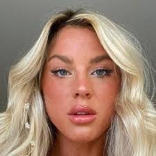 Taylor Stclair's Instagram, Twitter & Facebook