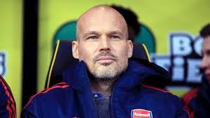 Daniel Storey: How very Arsenal, a club intent