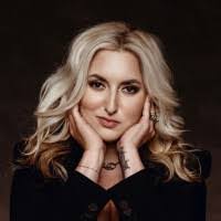 Ashley Casey's Instagram, Twitter & Facebook